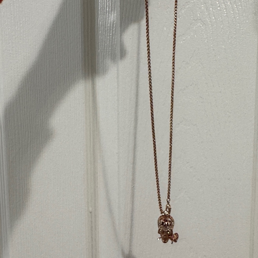 Gold Pendant Necklace